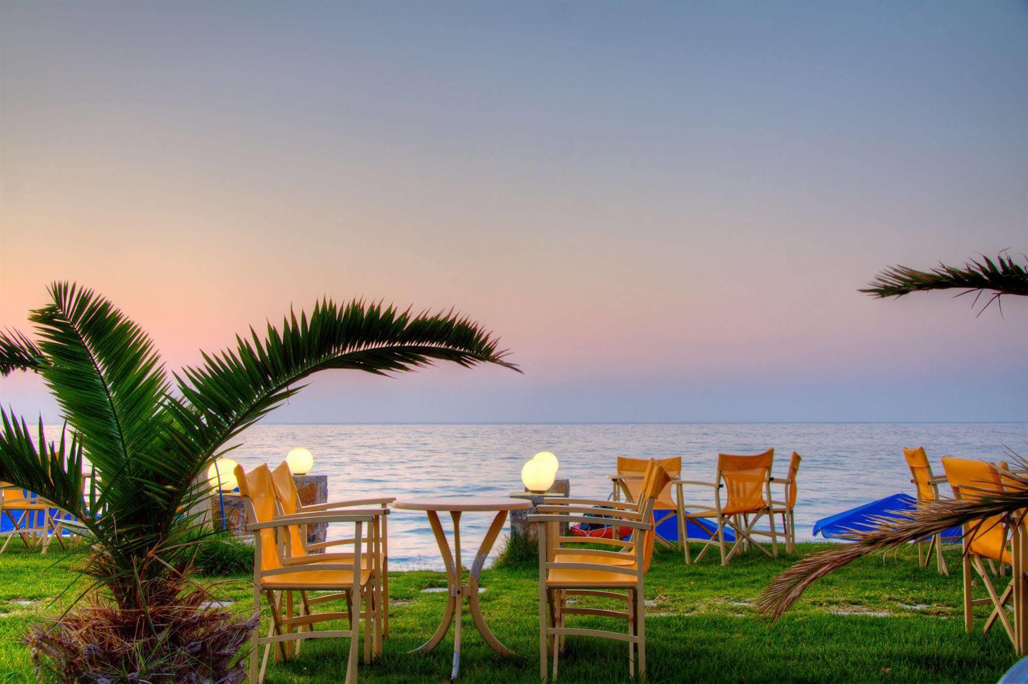 Krini Beach Hotel Sfáka Eksteriør bilde